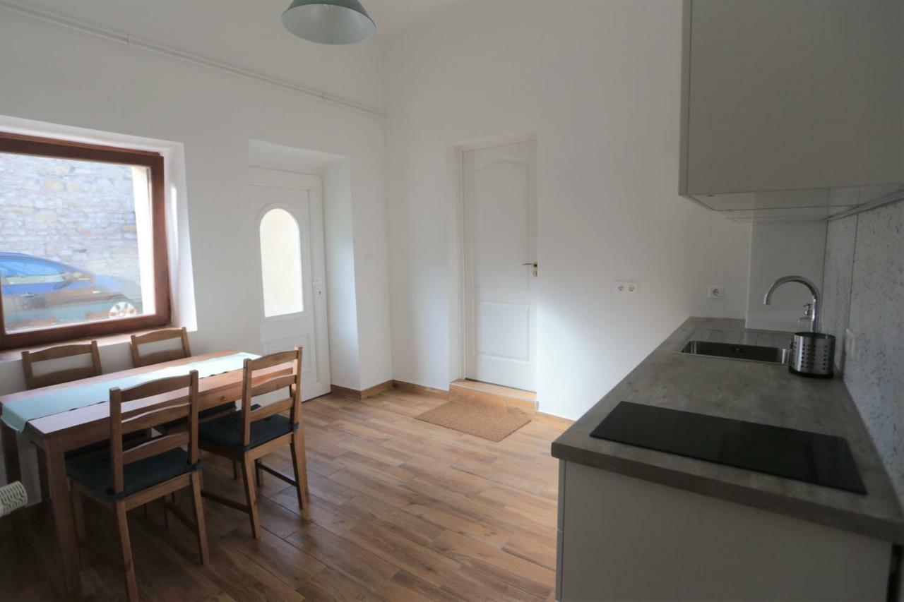 Jokai 19 Vendeghaz Apartment Veszprem Exterior photo